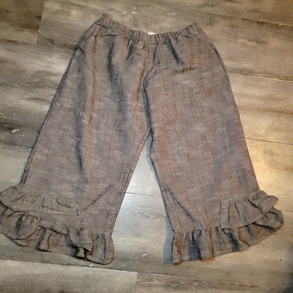 NWOT Matilda Jane Hammond Bay Brown Lindy Big Ruffle Capri Pants 10 Yrs.
